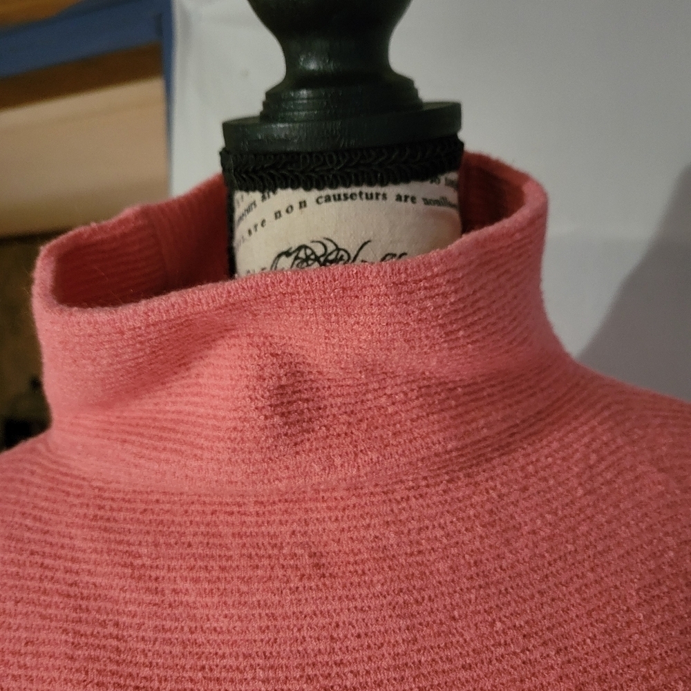 Chelsea & Theodore Pink Ruby Wool Blend Turtleneck Sweater Size M Euc - Picture 6 of 9